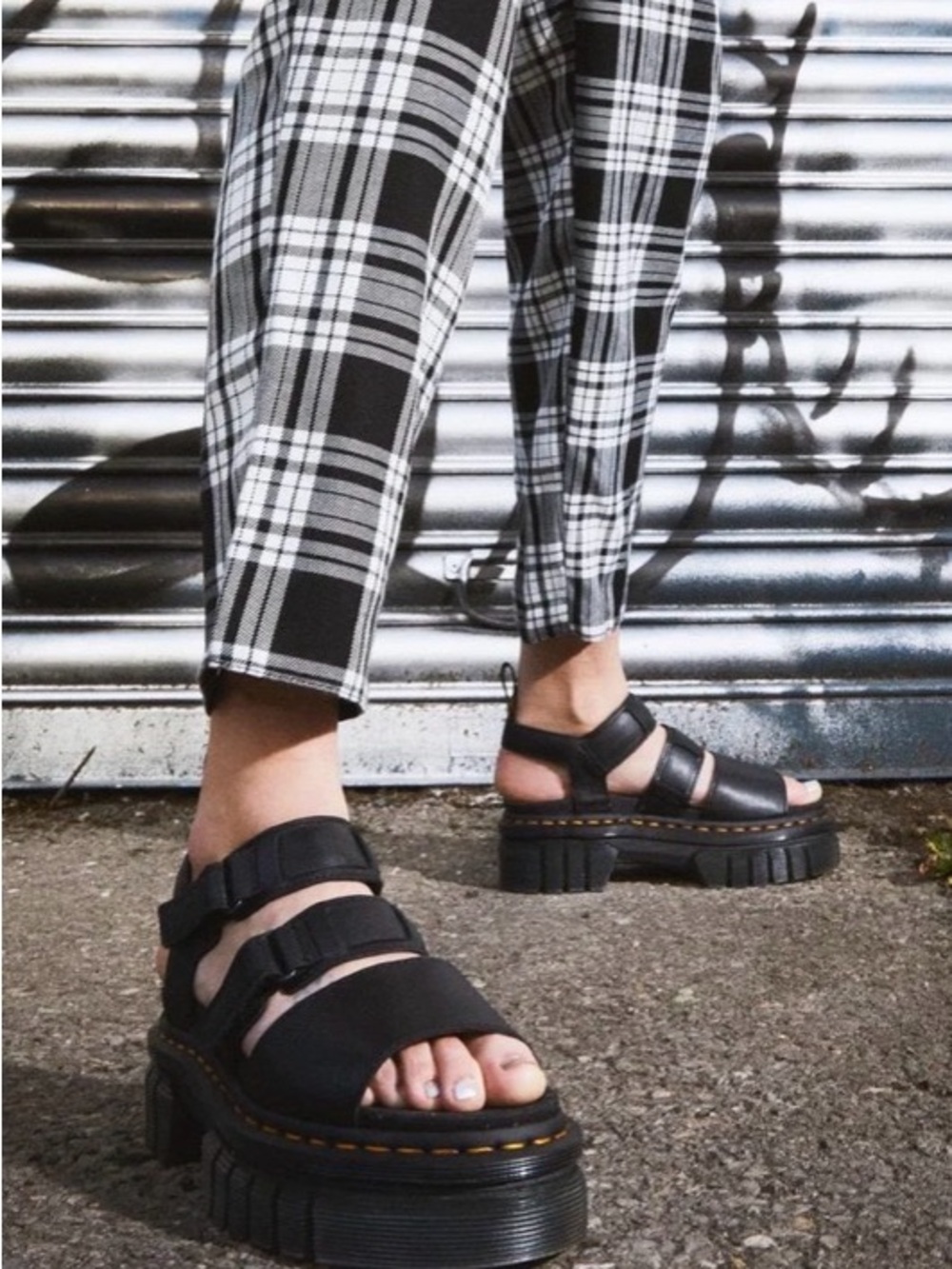 Dr Martens Ricki Chunky Black Leather 3 Strap Sandals - Picture 2 of 3